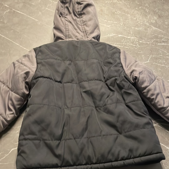 3t winter coat - Picture 3 of 3